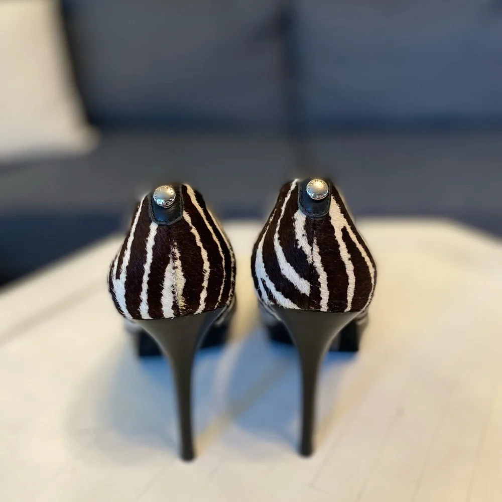 Michael Kors Calf Hair Zebra Print Women’s Round Toe Heels Size 6 - Picture 11 of 11
